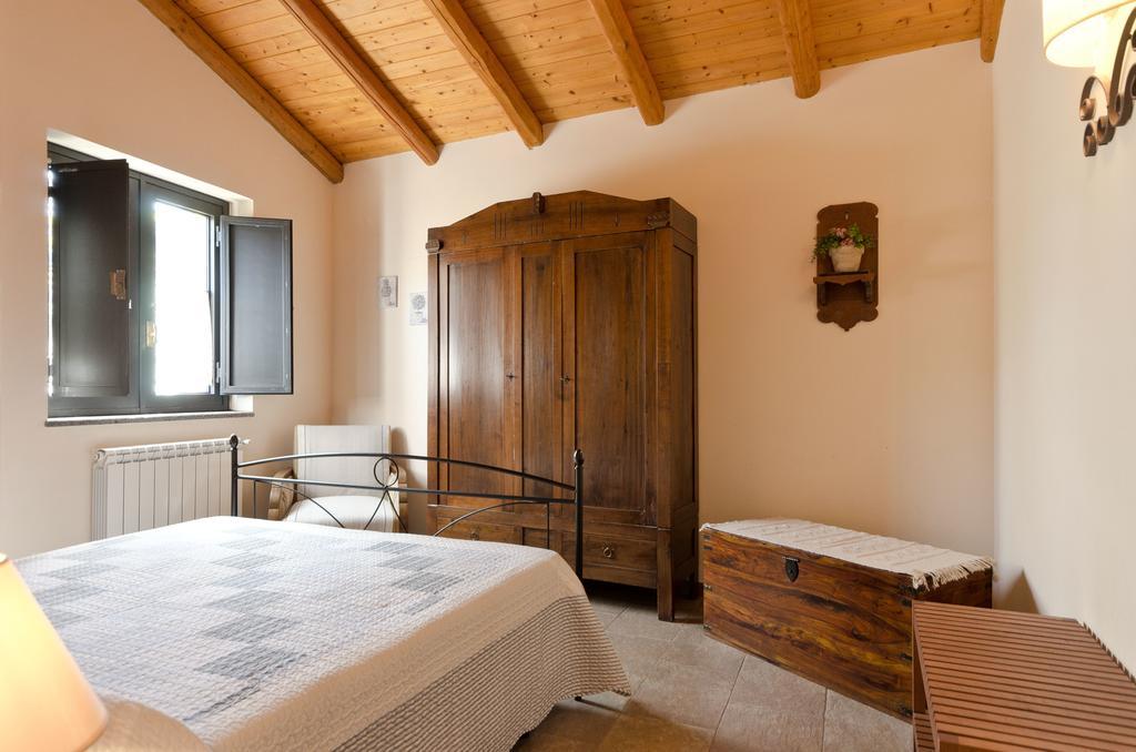 Case Vacanze Dietroserra Viagrande Zimmer foto